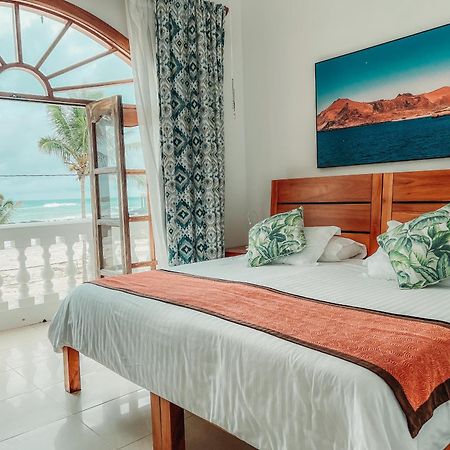 Hotel Albemarle Puerto Villamil Eksteriør bilde